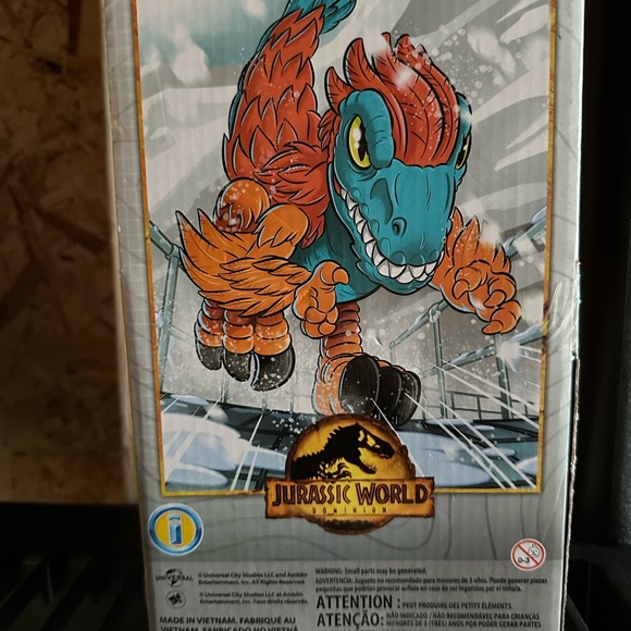 Imaginext Jurassic World Dominion Pyroraptor XL Poseable 10-Inch Dinosaur toy - Picture 2 of 3